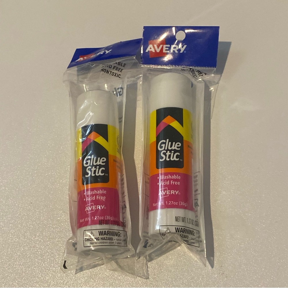 🌴 Bundle of Two Jumbo Glue Sticks